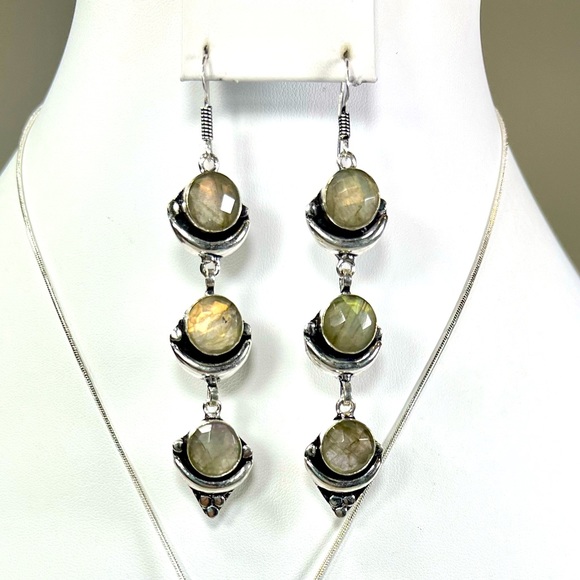 Labradorite 925 Faceted Long Dangle Earrings - Picture 1 of 4